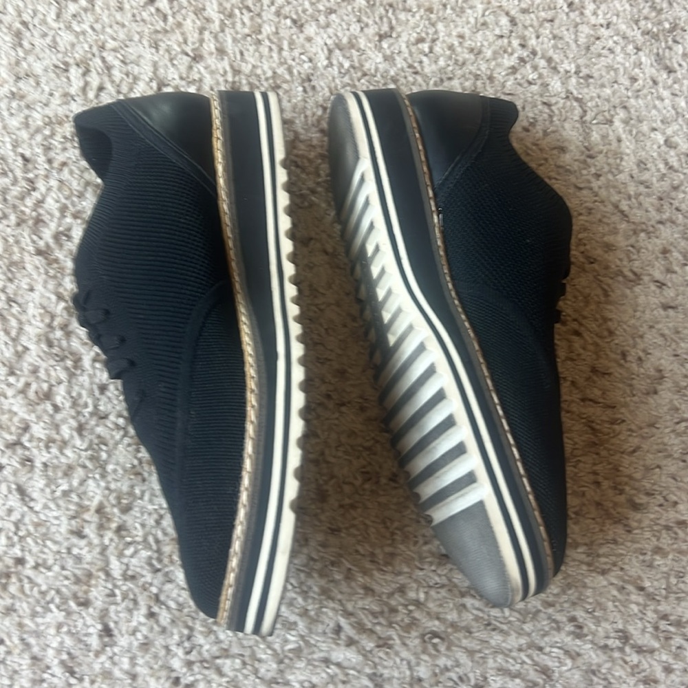 Black Womens Shoes - Picture 2 of 7